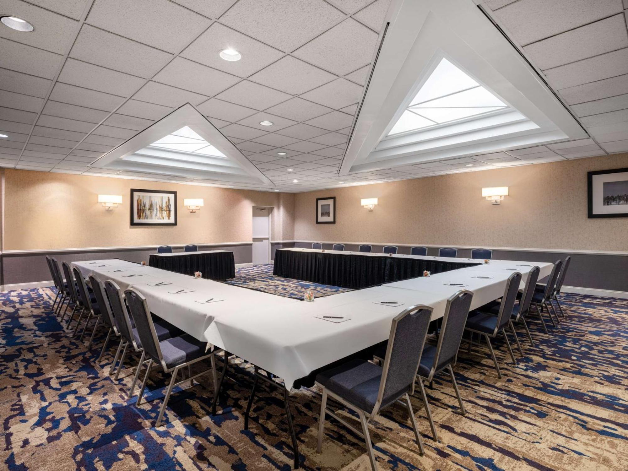 Embassy Suites Baltimore - North/Hunt Valley Exterior foto
